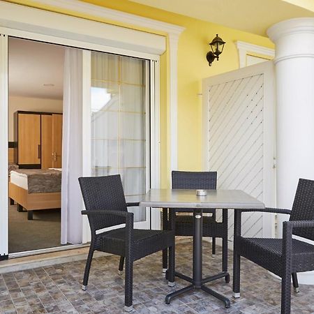 Gold House Pension Balatonfured Exterior photo