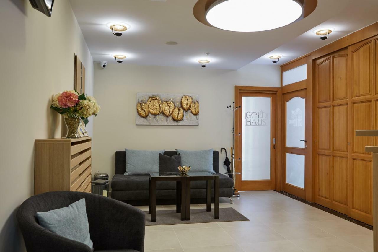 Gold House Pension Balatonfured Exterior photo